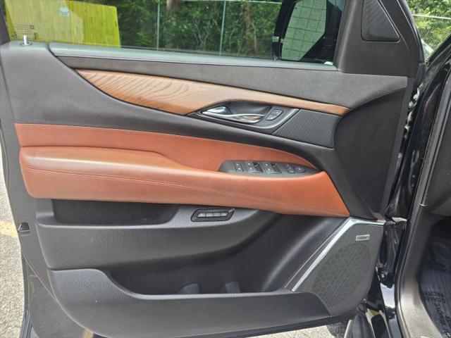 2016 Cadillac Escalade Luxury Collection