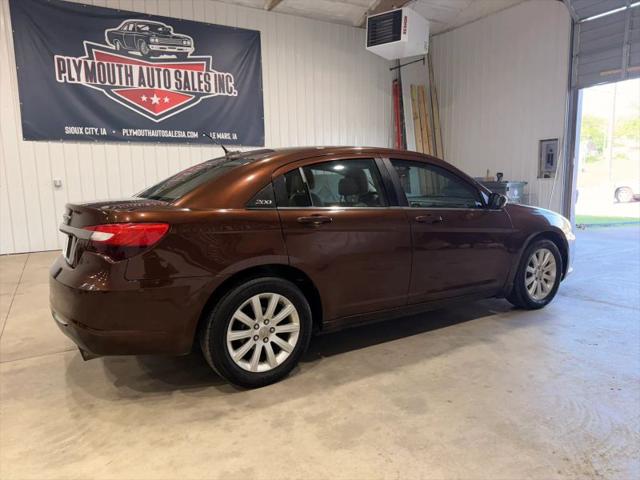 2012 Chrysler 200 Touring
