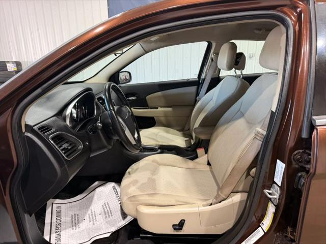 2012 Chrysler 200 Touring