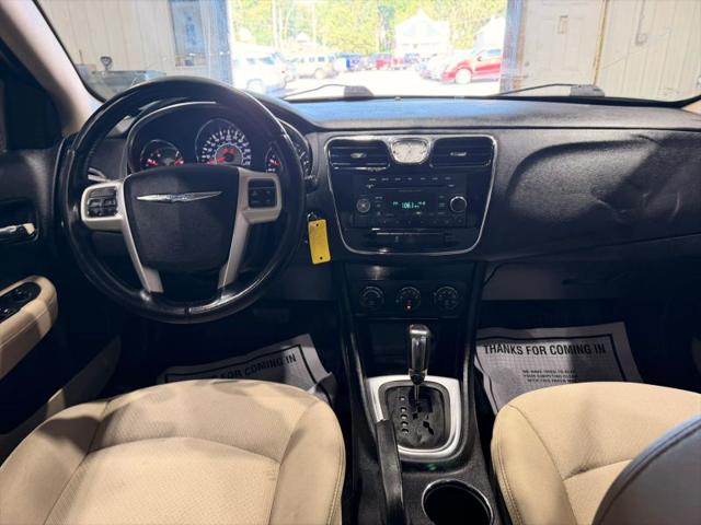2012 Chrysler 200 Touring