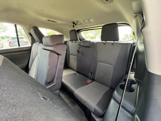 2020 Toyota Highlander LE