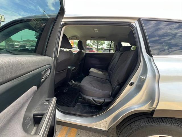 2020 Toyota Highlander LE