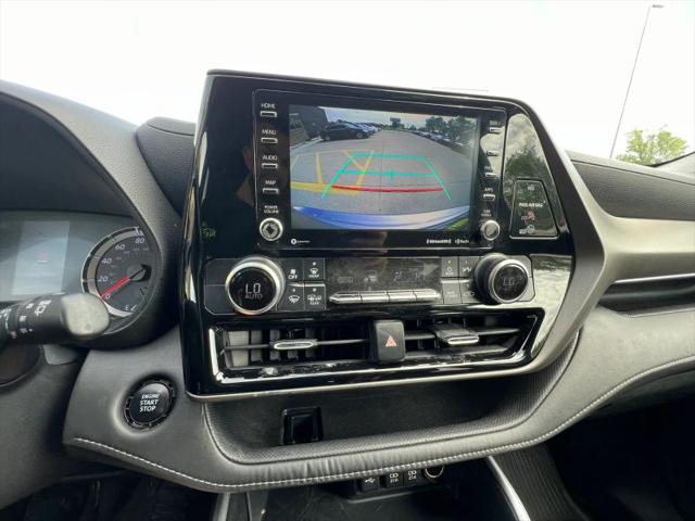 2020 Toyota Highlander LE