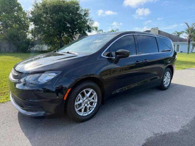 2022 Chrysler Voyager LX for sale in Orlando, FL