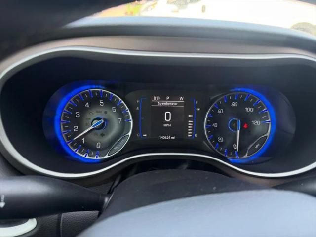 2022 Chrysler Voyager LX