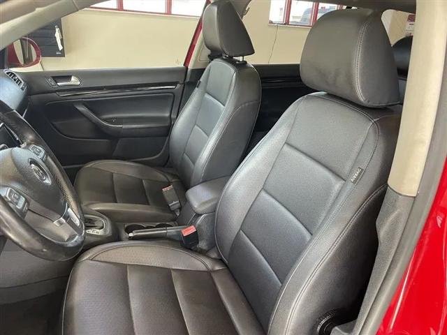 2011 Volkswagen Jetta SportWagen 2.0L TDI