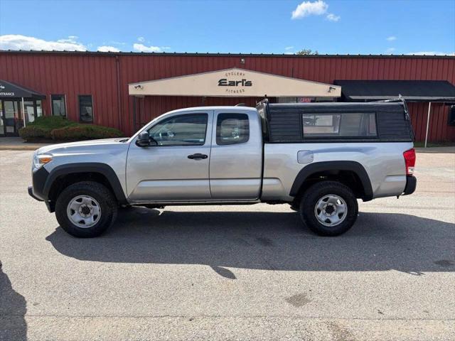 2017 Toyota Tacoma SR