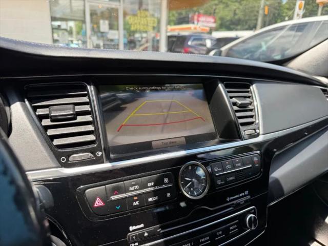 2015 Kia K900 Luxury