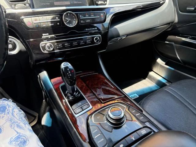 2015 Kia K900 Luxury