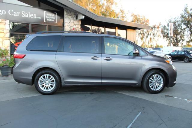 2015 Toyota Sienna XLE 8 Passenger