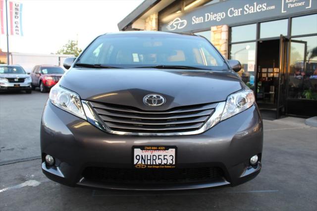 2015 Toyota Sienna XLE 8 Passenger