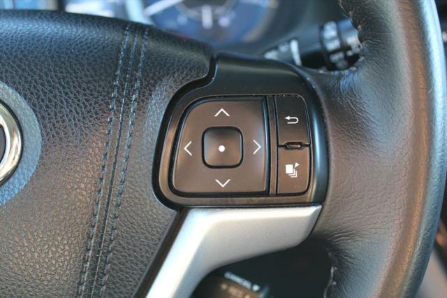 2015 Toyota Sienna XLE 8 Passenger