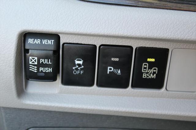 2015 Toyota Sienna XLE 8 Passenger