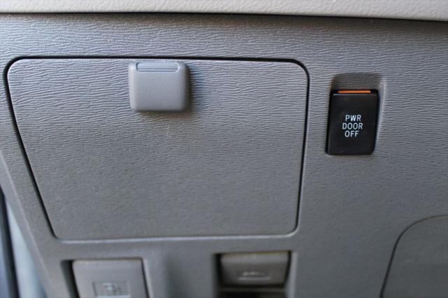 2015 Toyota Sienna XLE 8 Passenger