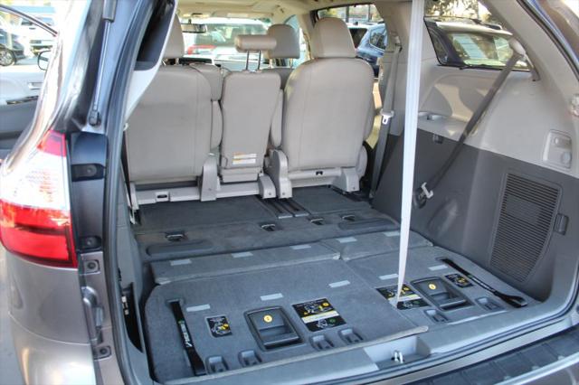 2015 Toyota Sienna XLE 8 Passenger