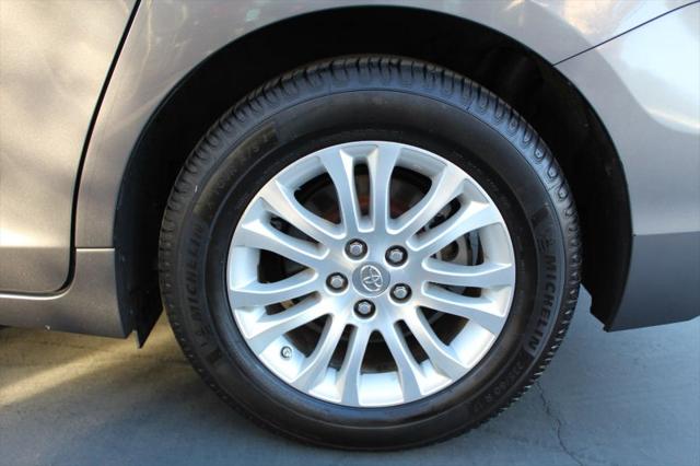 2015 Toyota Sienna XLE 8 Passenger