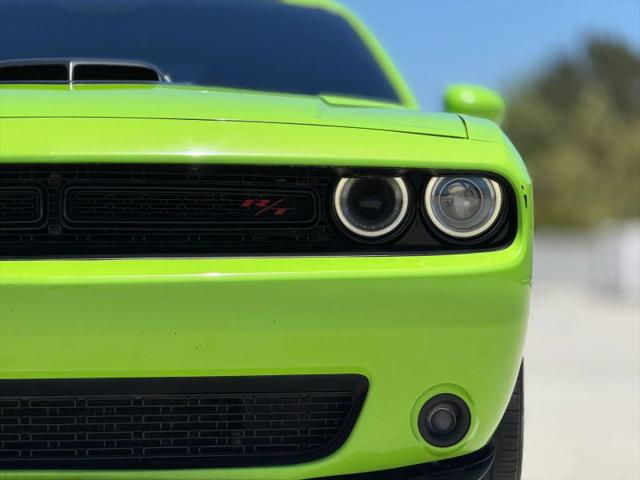 2015 Dodge Challenger R/T Shaker