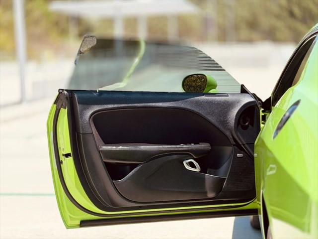 2015 Dodge Challenger R/T Shaker