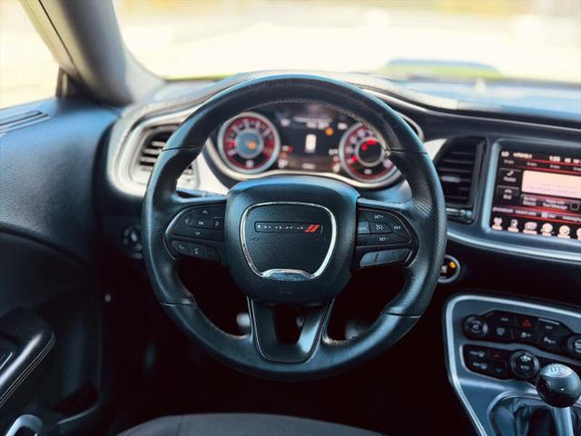 2015 Dodge Challenger R/T Shaker