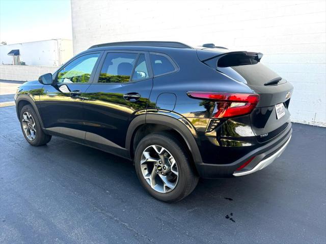 2025 Chevrolet Trax FWD LT