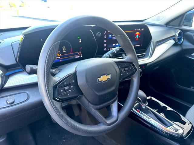 2025 Chevrolet Trax FWD LT