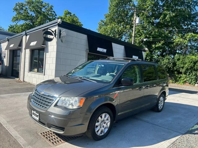 2010 Chrysler Town & Country LX