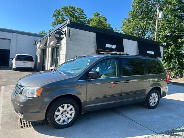 2010 Chrysler Town & Country LX