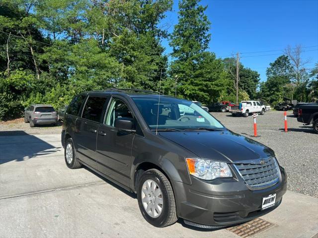 2010 Chrysler Town & Country LX