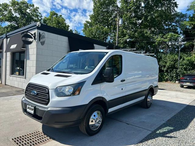 2016 Ford Transit w/60/40 Side Door w/RWB