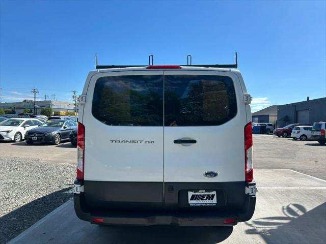 2016 Ford Transit w/60/40 Side Door w/RWB