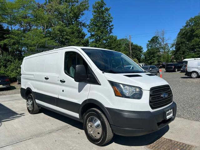 2016 Ford Transit w/60/40 Side Door w/RWB