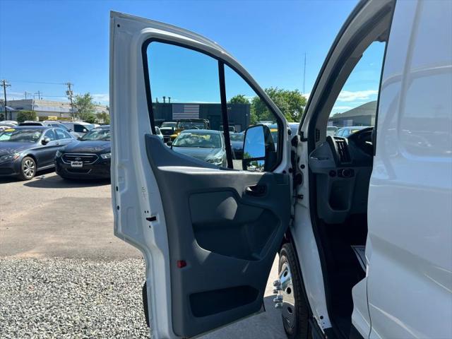 2016 Ford Transit w/60/40 Side Door w/RWB