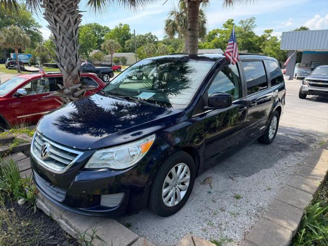 2012 Volkswagen Routan SE