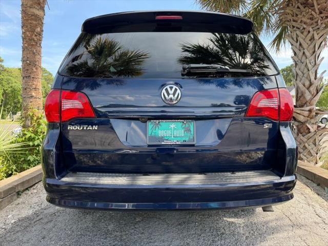 2012 Volkswagen Routan SE
