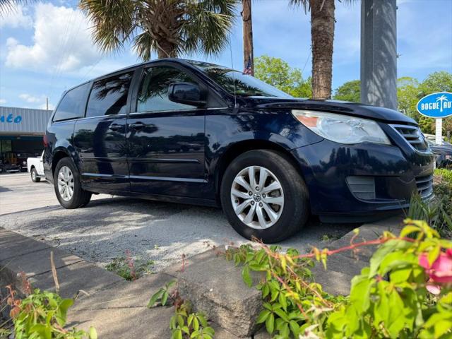 2012 Volkswagen Routan SE