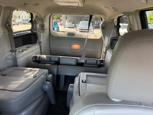 2012 Volkswagen Routan SE