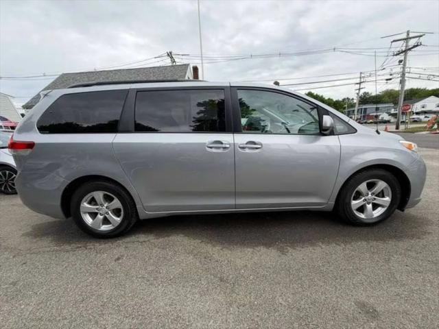 2014 Toyota Sienna LE