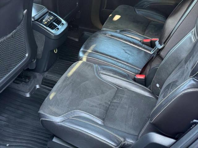 2017 Volvo XC90 T6 R-Design