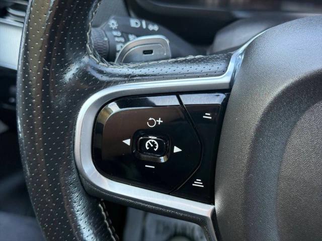2017 Volvo XC90 T6 R-Design