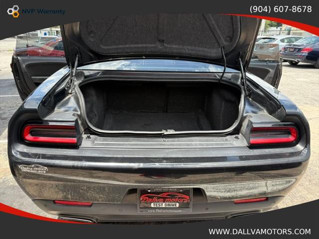 2015 Dodge Challenger SXT