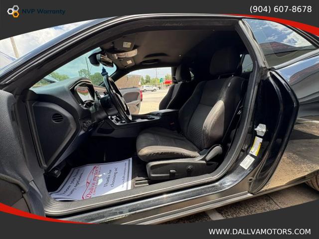 2015 Dodge Challenger SXT
