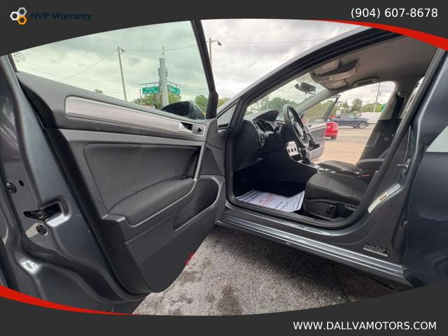 2017 Volkswagen Golf TSI S 4-Door