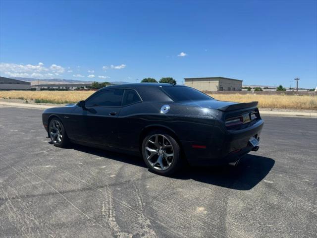 2015 Dodge Challenger SXT Plus