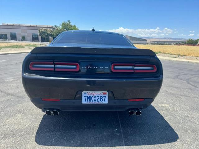 2015 Dodge Challenger SXT Plus