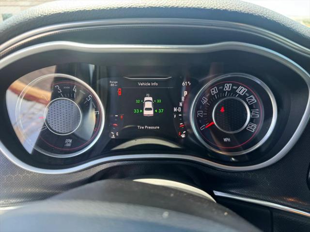 2015 Dodge Challenger SXT Plus