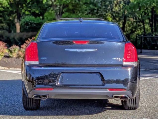 2016 Chrysler 300 AWD