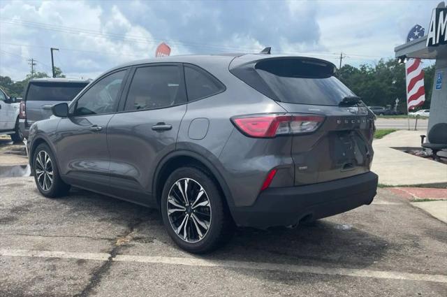 2021 Ford Escape SE