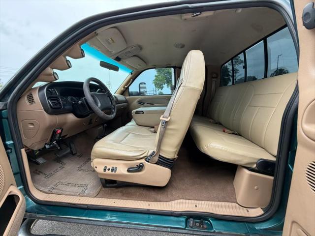 1999 Dodge Ram 2500 Base