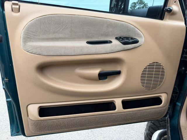 1999 Dodge Ram 2500 Base