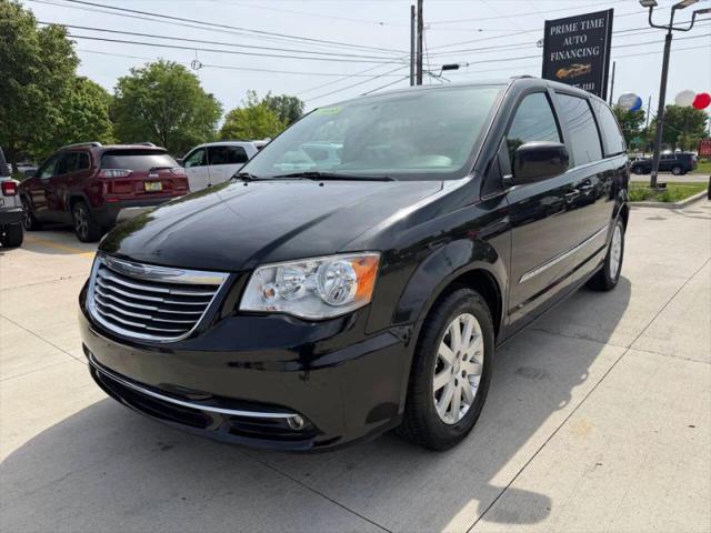 2016 Chrysler Town & Country Touring for sale in Farmington Hills, MI